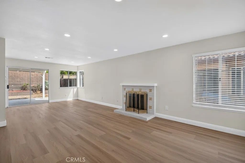 646 W Home