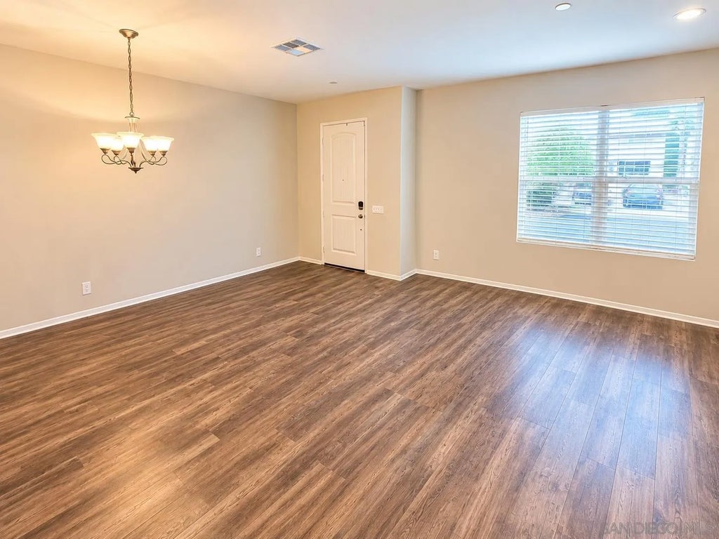 Photo of 1231 Idanan Rd #4, Chula Vista, CA 91913 (MLS # 260025976)