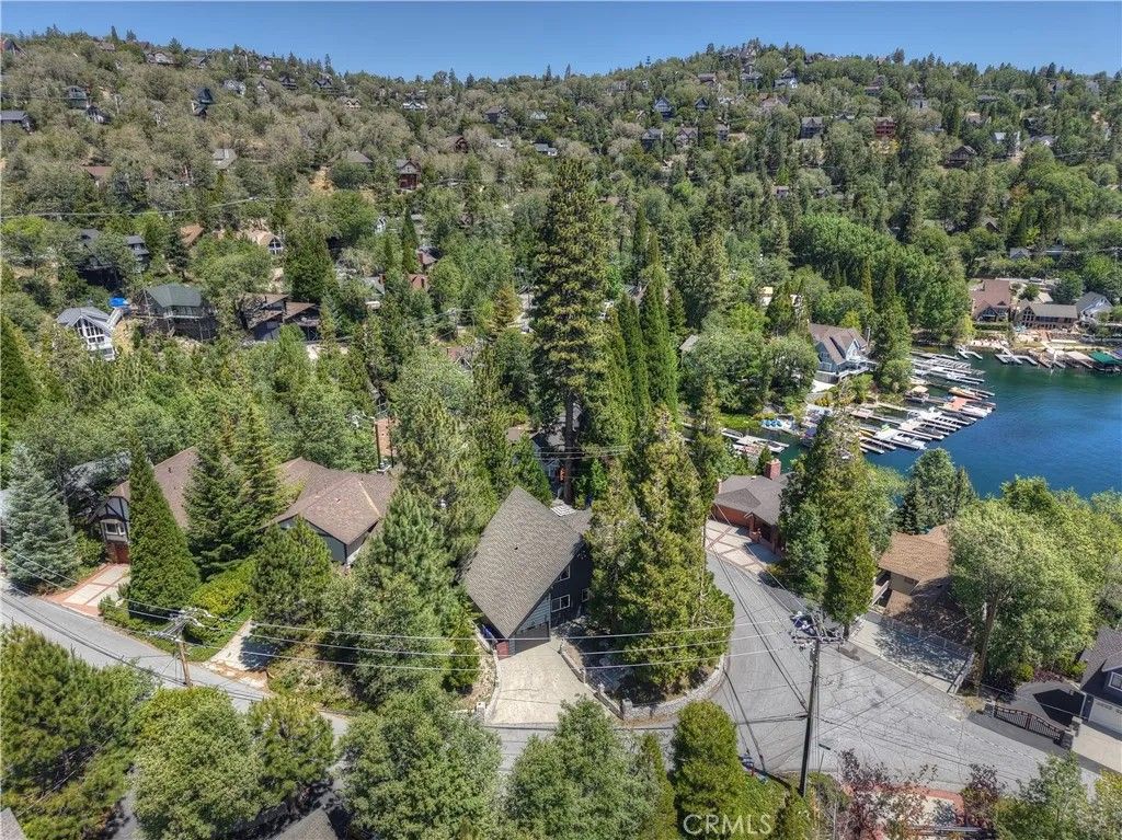 Photo of 27558 West Shore Road, Lake Arrowhead, CA 92352 (MLS # IG26071277)