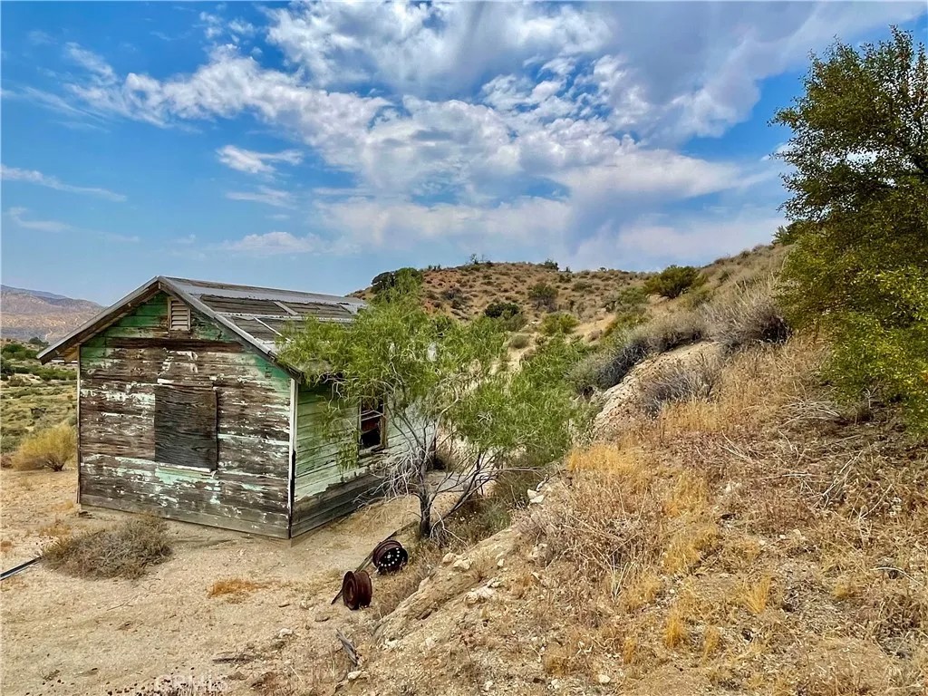 0 Pinon Ave