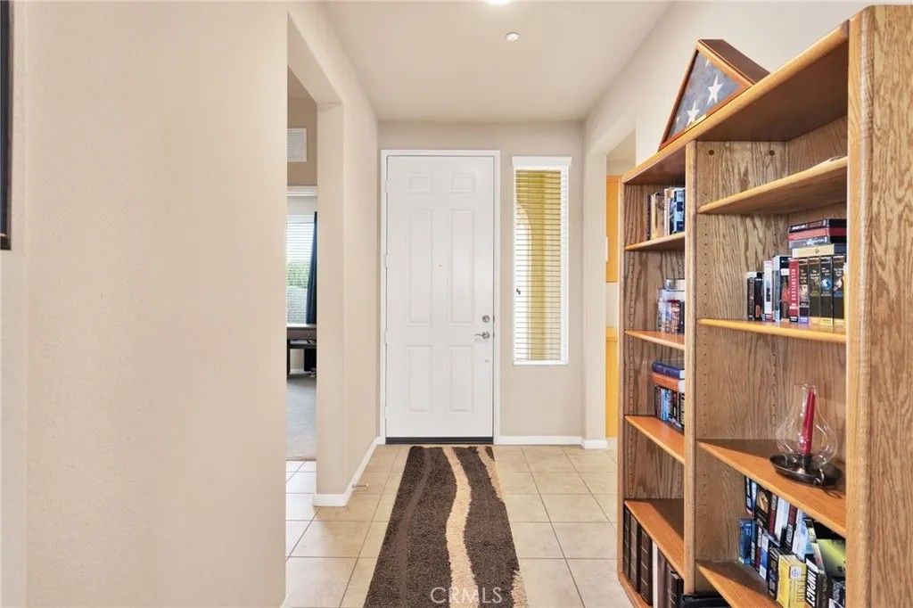 Photo of 10212 Darby Rd, Apple Valley, CA 92308 (MLS # HD26000181)