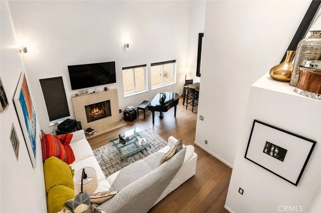 432 S Hamel Road 302