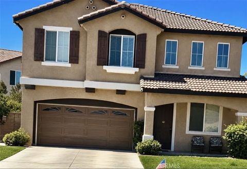 Photo of 38209 Talavera Court, Murrieta, CA 92563 (MLS # SW26146095)