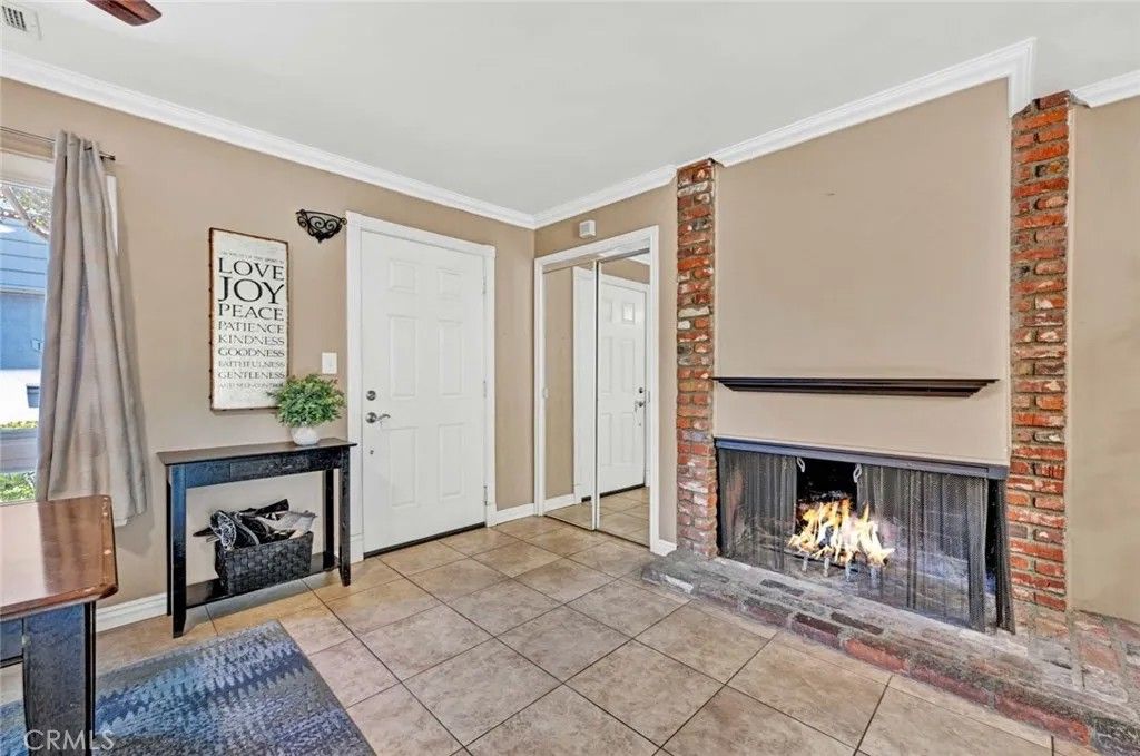 Photo of 1125 E 1st Street, Tustin, CA 92780 (MLS # PW26014734)