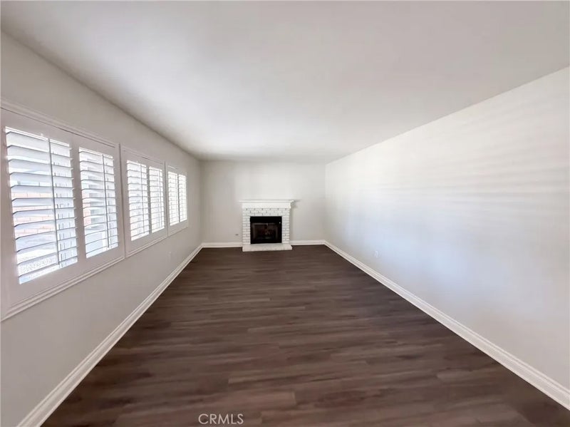 563 Tell Lane