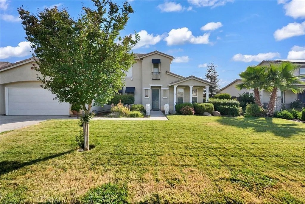 Photo of 15015 Torrey Pines Circle, Chowchilla, CA 93610 (MLS # FR26121692)