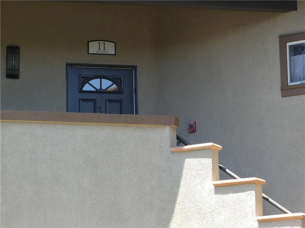 Photo of 11 Via Pausa, Rancho Santa Margarita, CA 92688 (MLS # OC26212151)