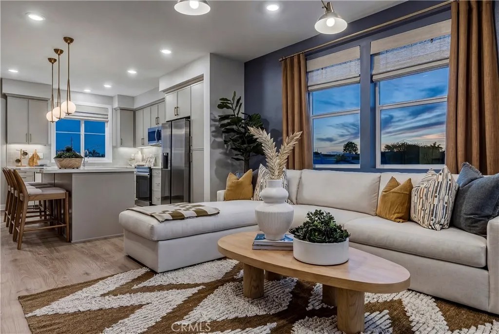 12719 Azure Way 25
