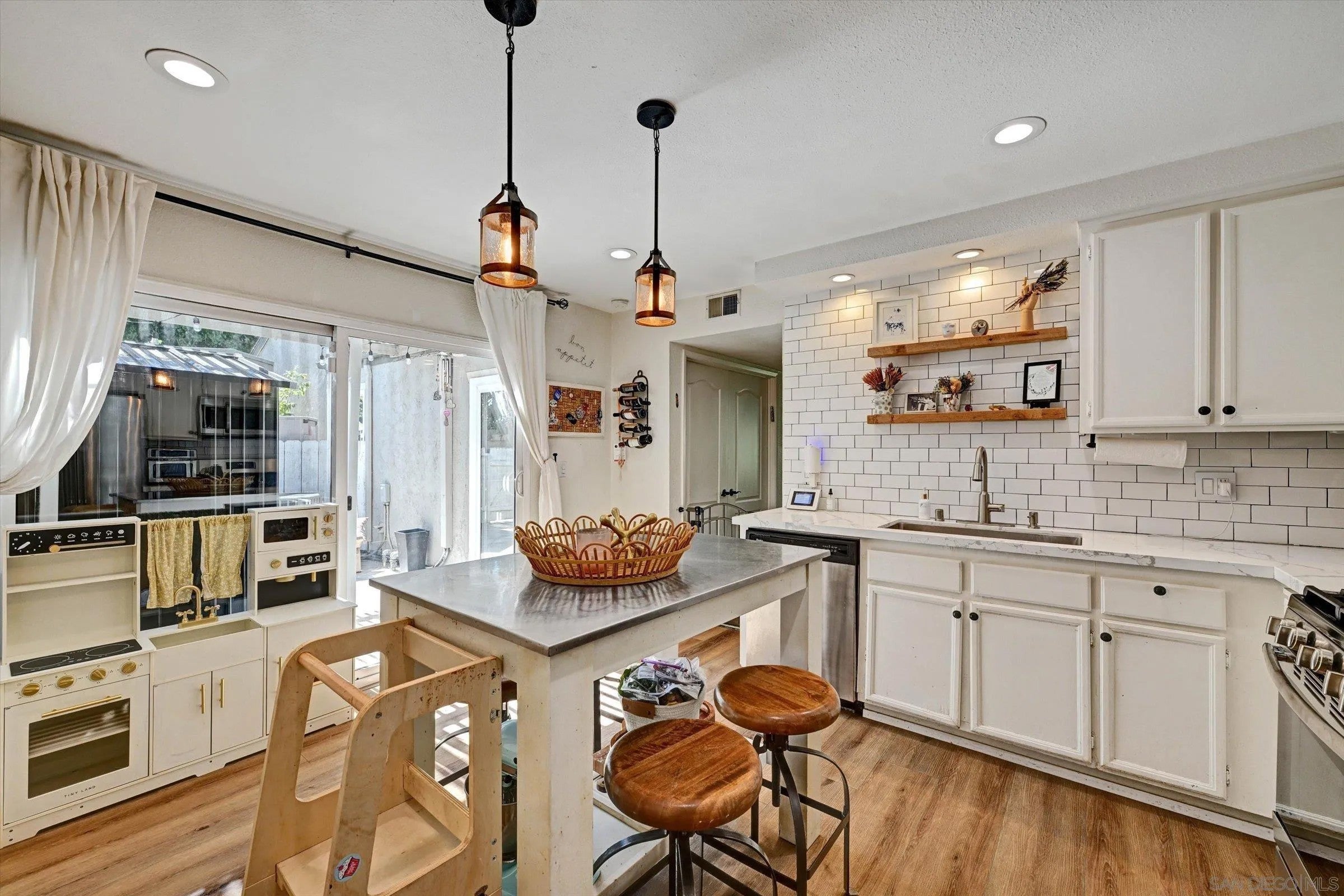10832 Macouba Pl