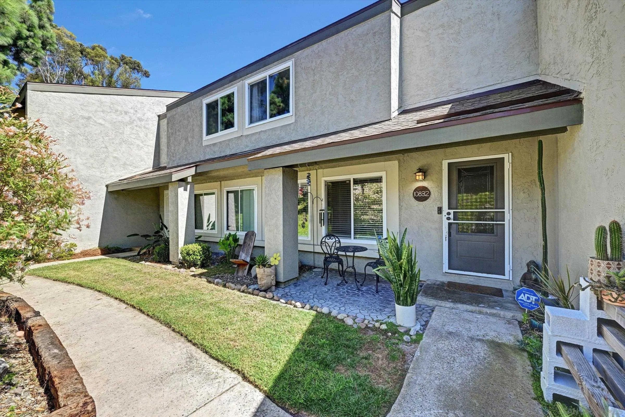 10832 Macouba Pl
