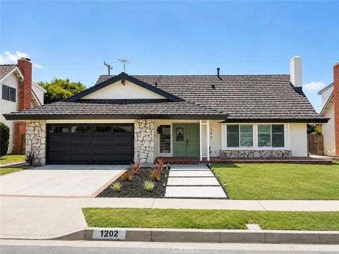 Property photo of 1202 Limerick, Placentia, CA 92870