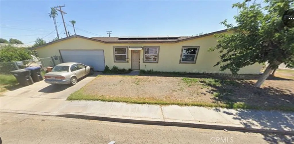 1011 E California