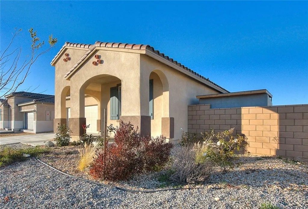 Photo of 11912 Olivine Rd, Victorville, CA 92392 (MLS # IG26082264)