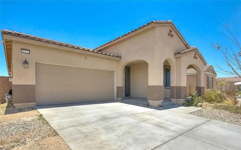 Photo of 11912 Olivine Rd, Victorville, CA 92392 (MLS # IG26082264)