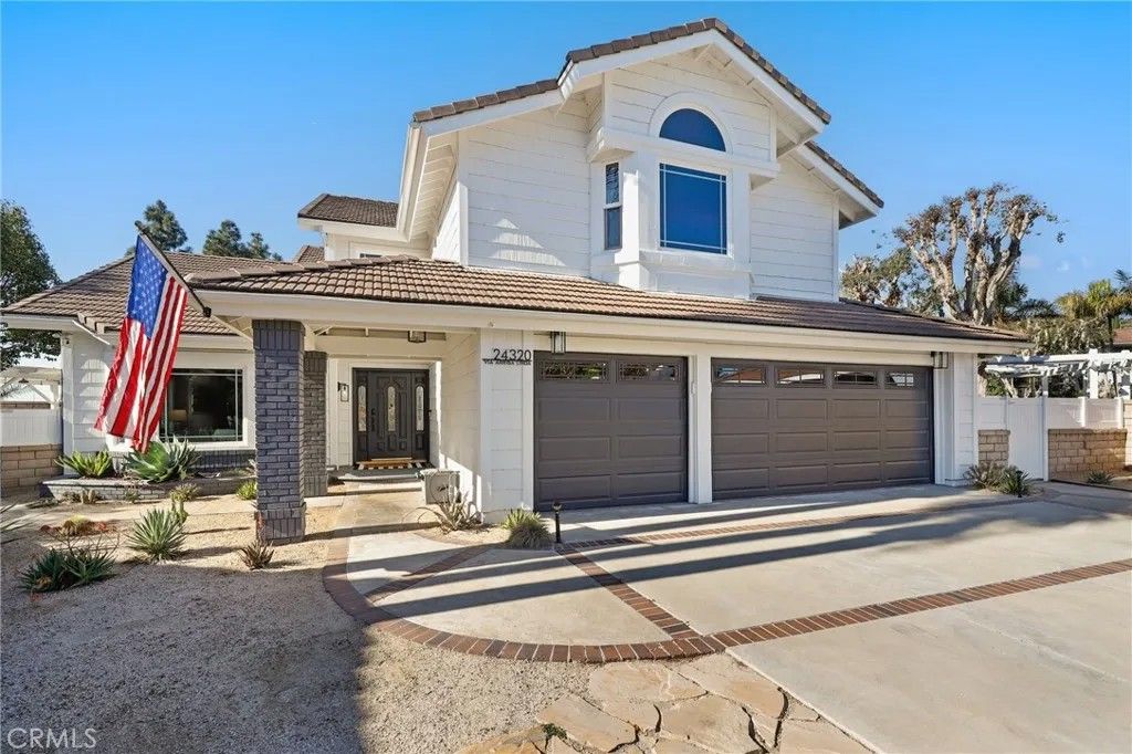 Photo of 24320 Via Arriba Linda, Yorba Linda, CA 92887 (MLS # PW25275965)