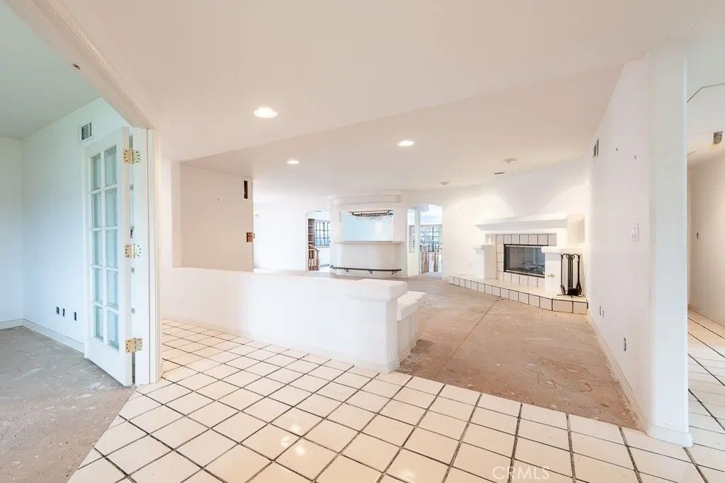 Photo of 20019 Ingomar St, Winnetka, CA 91306 (MLS # SR26070703)