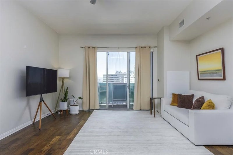 388 E Ocean Boulevard 1415