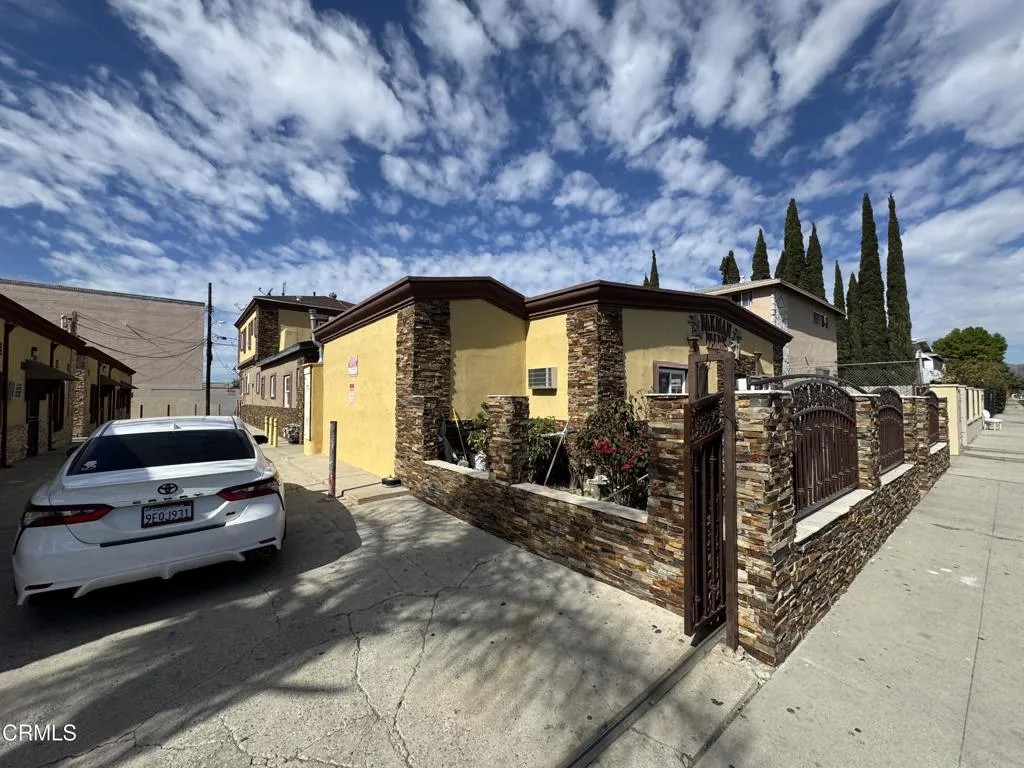 11329 Sherman Way