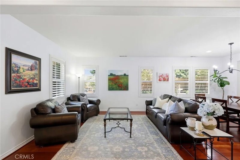 17213 Noble View