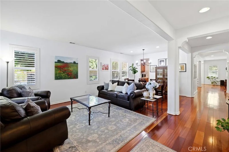 17213 Noble View