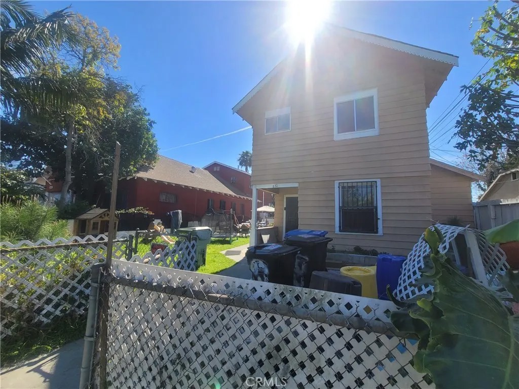 632 E 45th
