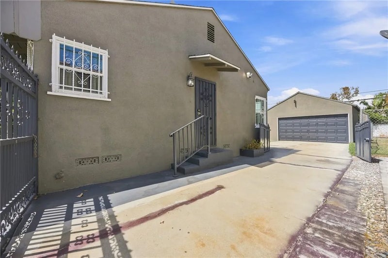 3867 Lugo Avenue