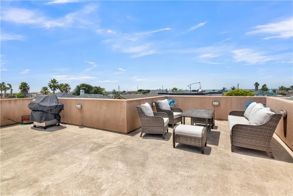 348 N 3rd