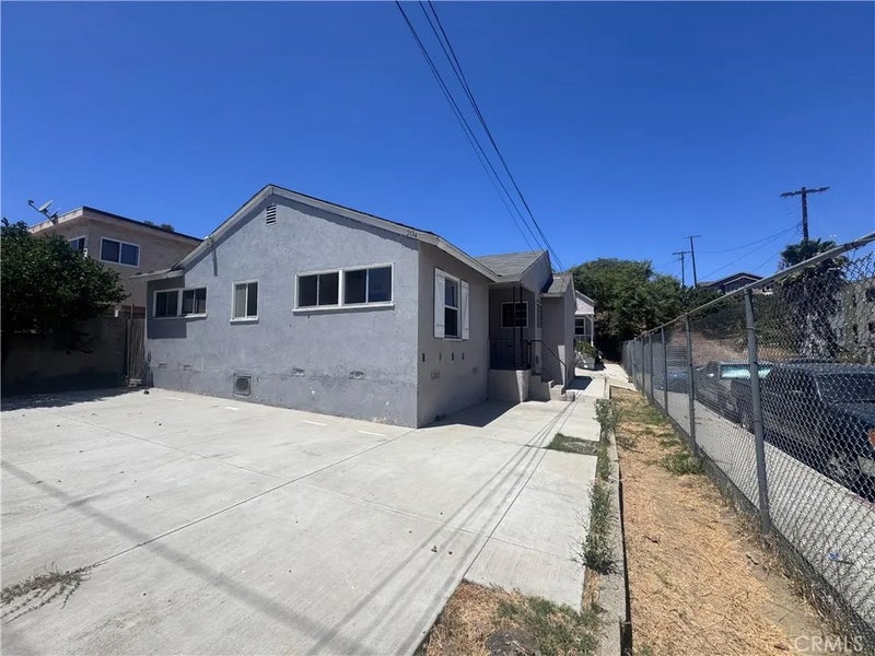 204 W Santa Cruz