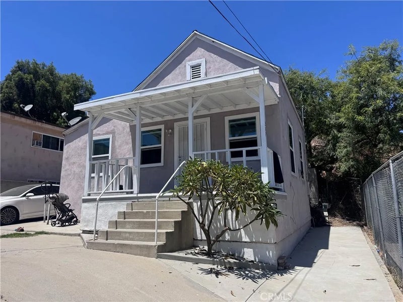 204 W Santa Cruz