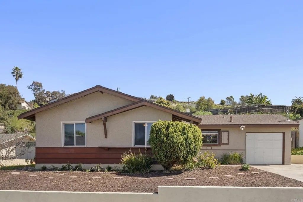 Photo of 2904 E Barnwell Street, Oceanside, CA 92054 (MLS # NDP2602296)