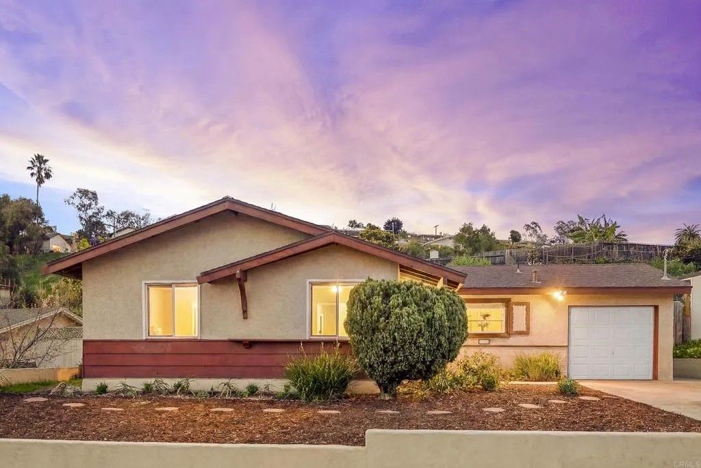 Photo of 2904 E Barnwell Street, Oceanside, CA 92054 (MLS # NDP2602296)