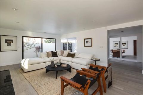 Tiny photo for 1001 Nottingham Road, Newport Beach, CA 92660 (MLS # OC25259377)