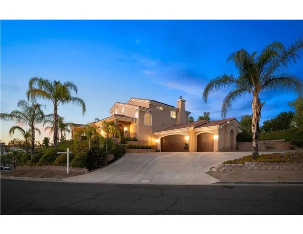 Photo of 30610 Early Round Drive, Canyon Lake, CA 92587 (MLS # OC25271281)