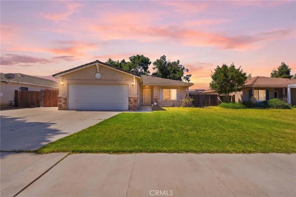 1865 La Vida Avenue