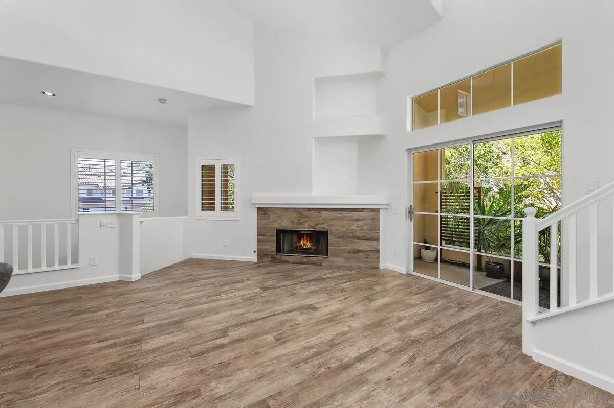 12047 Tivoli Park Row 3