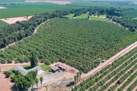 Photo of 9337 Creekside Lane, Modesto, CA 95357 (MLS # MC26003060)