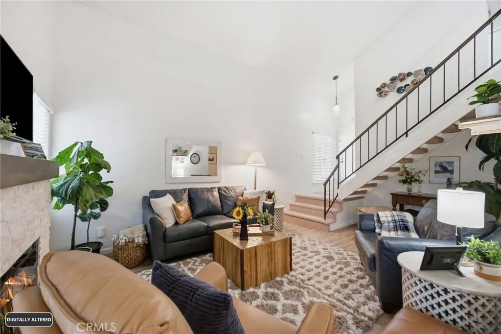 5050 Canyon Crest 18