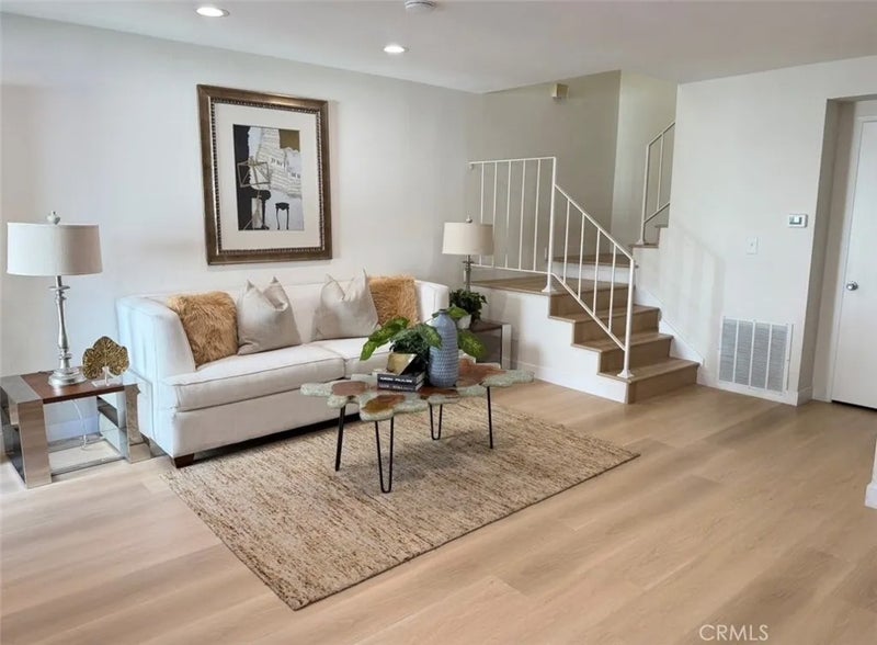 1476 Forest Glen 12