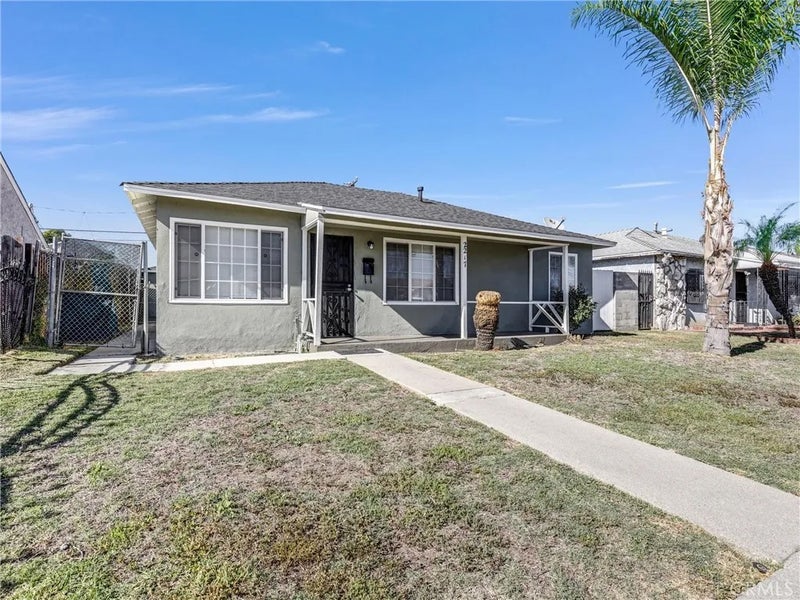 2217 W Raymond
