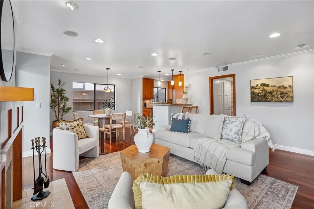 1447 Manhattan Beach Boulevard A