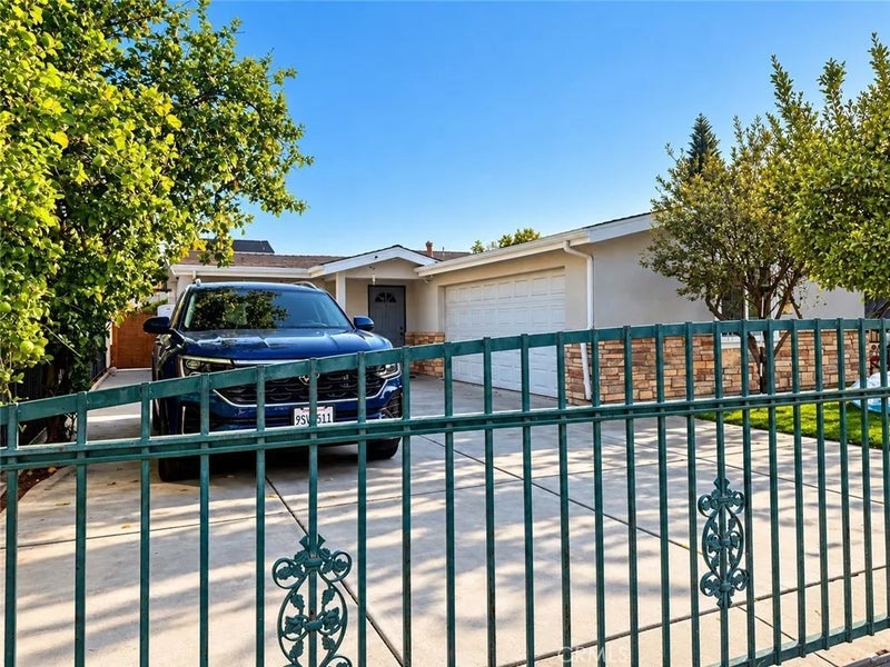 10966 Emery