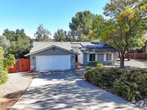 Photo of 25119 Como Esta Court, Ramona, CA 92065 (MLS # NDP2506705) Photo of 25119 Como Esta Court, Ramona, CA 92065 (MLS # NDP2506705)