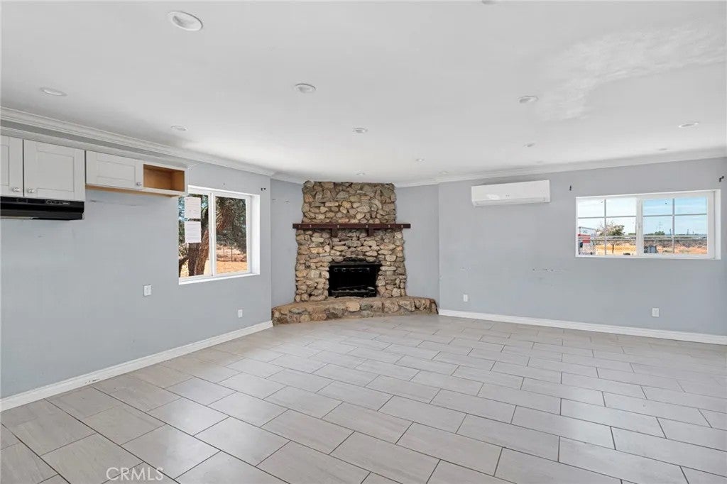10912 Matilija