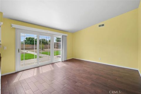 Tiny photo for 1610 Coral Dr, Santa Maria, CA 93454 (MLS # PI25238595)