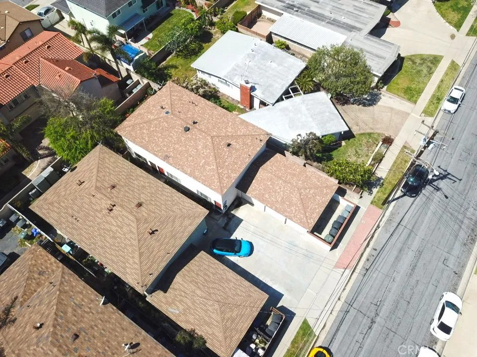 2210 W 229th