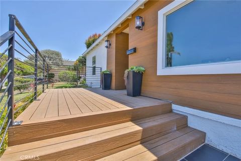 Tiny photo for 204 Via Colusa, Redondo Beach, CA 90277 (MLS # PW25244888)