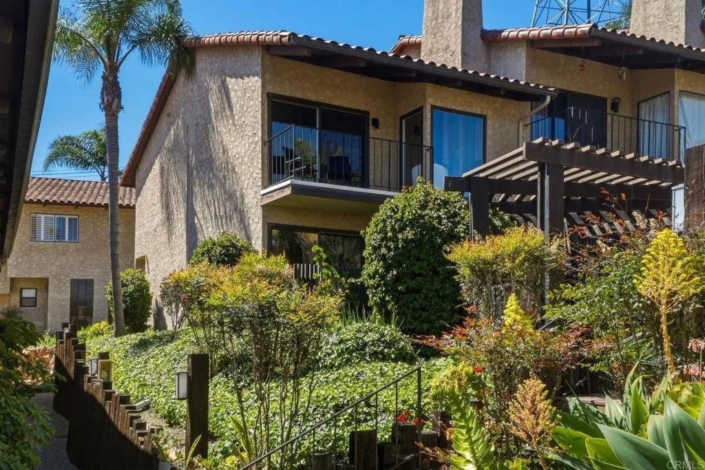 Photo of 1915 Estrella De Mar Ct #C, Carlsbad, CA 92009 (MLS # NDP2602609)