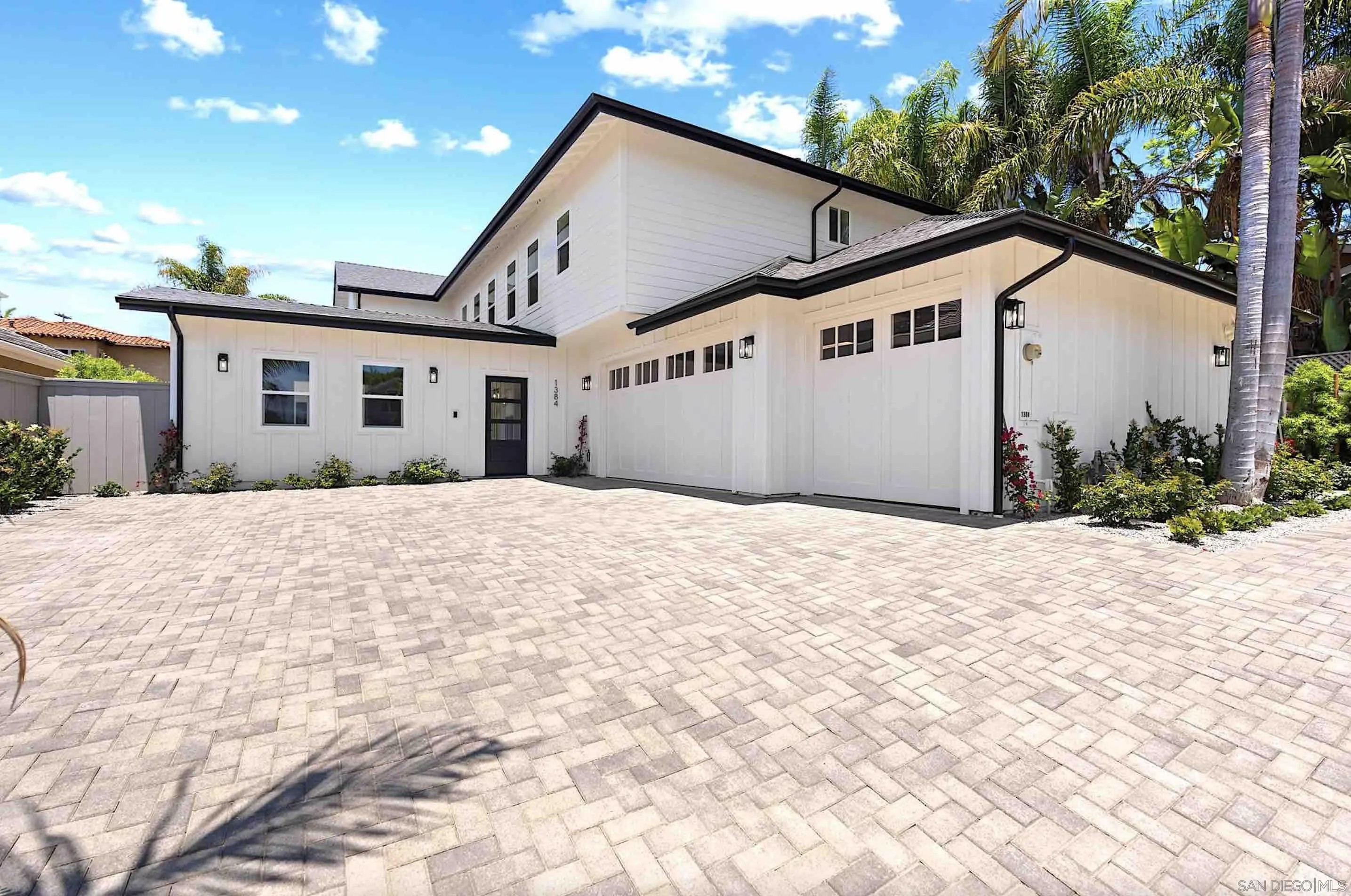 1384 Cynthia Ln