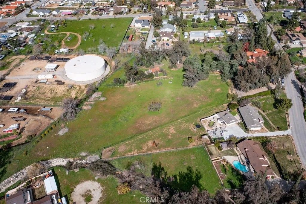 Photo of 12566 Fremont St, Yucaipa, CA 92399 (MLS # IG26013020)