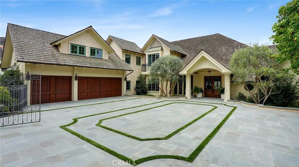 1 Cypress Point Lane
